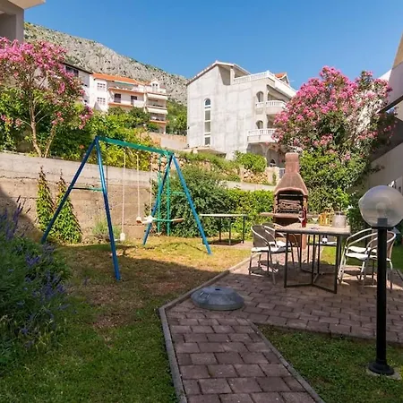 Divna Lägenhet Omiš