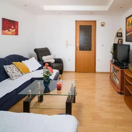 Divna Lägenhet Omiš