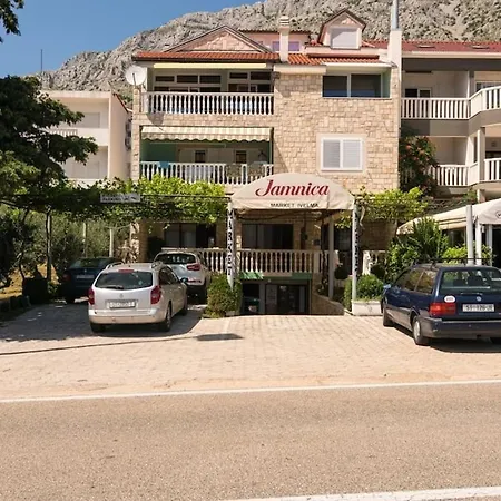 Divna * Omiš