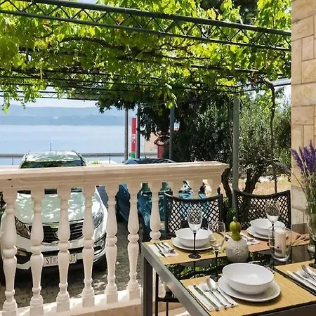 Apartment Divna *